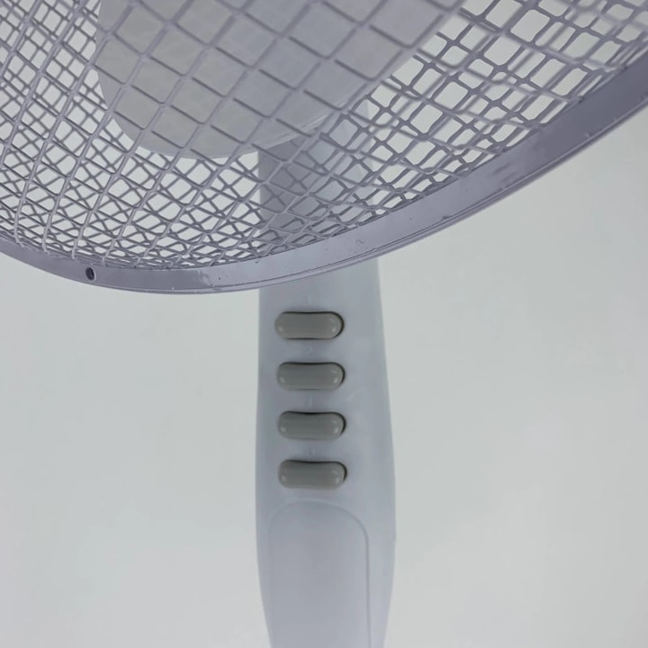 Ventilator de camera, de podea, 42W, 3 trepte de viteza, elice 40 cm, oscilatie 85°, protectie termica, inaltime ajustabila, alb